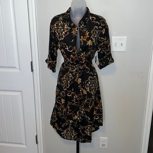 Dress with waist tie